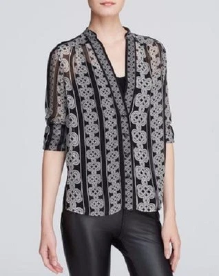 DIANE von FURSTENBERG 黑色白色印花半透明 Harlow 真丝上衣 10 🖤 — 第 1/4 张图片