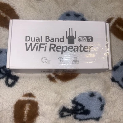 WiFi Range Extender 2.4G/5G Wireless Repeater 1200Mbps Internet Network Booster - Image 1 of 2