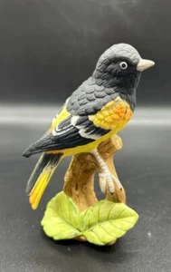 Lefton Gold Finch Hand-Painted Porcelain Bird Figurine - Picture 1 of 5