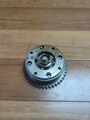 Engranaje de ajuste del árbol de levas de admisión del motor OEM BMW X5 X6 G30 F90 M5 S63 Foto 1 de 4