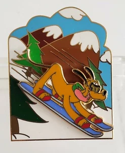 DISNEY-PLUTO WINTER SPORTS SERIES-SKATING PLUTO PIN-ON-PIN LE 2000-FREE SHPG! - Picture 1 of 4