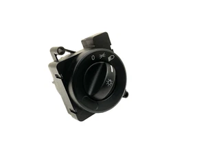 FREIGHTLINER HEAD LIGHT SWITCH A06-58685-001 - Picture 1 of 2