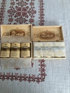 vintage 2 Holzschachteln mit 6 Mouson Lavendel Seifenstücken mit der Postkutsche - Bild 1 von 8