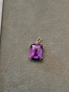 Colgante de piedra vintage de oro de 14kt de corte cuadrado amitista - Imagen 1 de 4