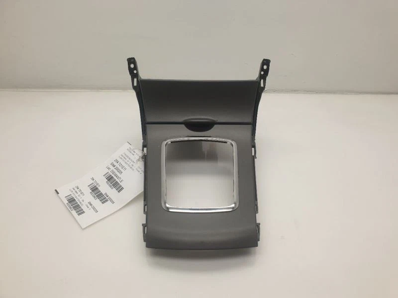 Toyota Corolla S 2011 montaje de bisel de cambio  Foto 1 de 4