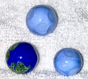 3 blickdichte große blaue moderne handgefertigte Murmeln - 0,7”- 0,8” EA - Bild 1 von 6