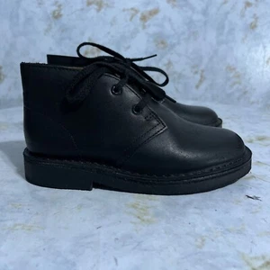 Clarks Desert Youth Kids Size 11.5 Wide Shoes Black Leather Chukka Ankle Boots - Picture 1 of 10
