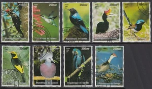 República de Guinea; Juego de Animales del Mundo, CTO, 9 x 250, loro, colibrí - Imagen 1 de 1