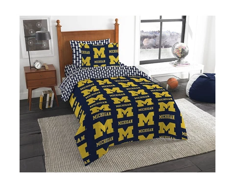 Northwest NCAA Unisex-Adult Bed in a Bag Set Michigan Wolverines Queen Rotary Cover