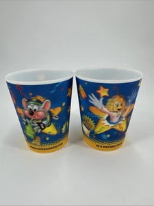 2 Chuck E Cheese 2007 Plastik Party Becher Retro Blau Konfetti Kinder Sammlerstück - Bild 1 von 7