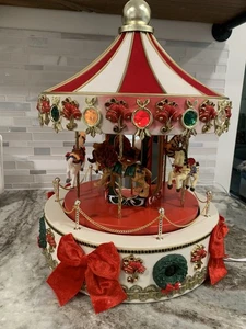 Luces y música de carrusel navideño vintage 17" rojo blanco raro único sin caja funciona - Imagen 1 de 7