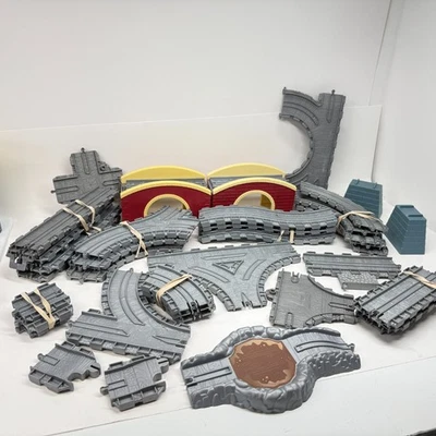 Thomas & Friends Take-N-Play Tren Tren Pistas Interruptores Puentes Gran Lote Foto 1 de 4