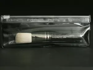 MAC 168SH SHORT HANDLED LARGE ANGLED CONTOUR BRUSH - NEW - NATURAL HAIR - Picture 1 of 1