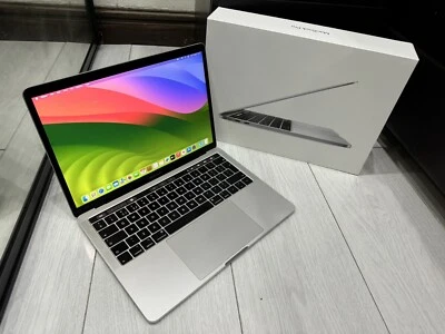Apple MacBook Pro Retina 13.3" 2019 - 512GB SSD 8GB Ram 2.4GHz Core i5 - Silver - Image 1 of 4