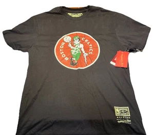 Neu mit Etikett Mitchell & Ness Herren Large Hardwood Classics Boston Celtics schwarzes T-Shirt - Bild 1 von 6