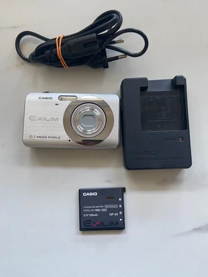 casio exilim ex-z80 digitalkamera Silber - Bild 1 von 4