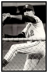 Camilo Pascual (1980) Minnesota Twins Vintage Baseball Postcard BL1 - Picture 1 of 2