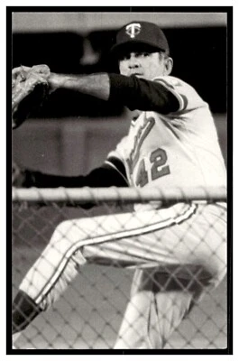 Camilo Pascual (1980) Minnesota Twins Vintage Baseball Postcard BL1 - Image 1 of 2