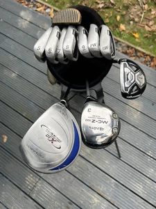 NICE STARTER SET OF MENS RIGHT HANDED SLAZENGER GOLF CLUBS IN A GOLF STAND BAG. - Picture 1 of 11