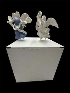 Wedgwood Jasperware weiß & blau Paar Engel Weihnachtsschmuck  - Bild 1 von 11
