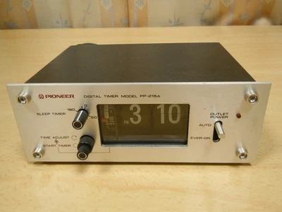 Pioneer flip-button timer clock PP-215A Working from Japan - Image 1 of 4