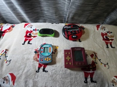 Lote de 4 juegos electrónicos portátiles Foto 1 de 4