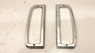 Par de bisel de luz trasera cromado izquierdo y derecho Ford F100 Rh 1967-1972 Foto 1 de 4