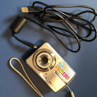 Pentax Optio E50 8.1 MP 3X ZOOM Compact Digital Camera W/  Charger - Image 1 of 4