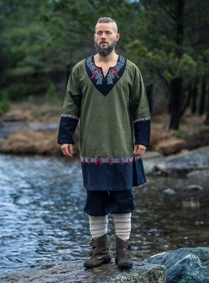 Wikinger Tunika mit aufwändiger Stickerei – Tradition trifft Stil - Bild 1 von 4