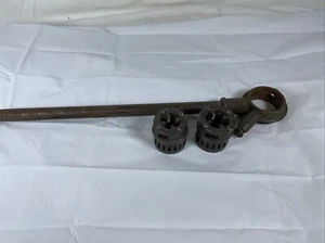 Vintage TOLEDO No.11 Pipe Threader Ratchet Head With two Dies 1/2" and 3/4"  - Picture 1 of 7