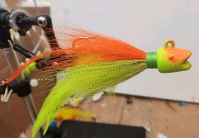 Plantilla de billete sonriente 3 oz verde/naranja con plumas como cola y cristal destello Foto 1 de 2