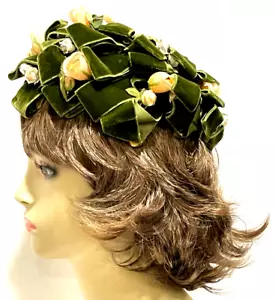 Vintage "Rozanne" Green Velvet Loop Ladies Hat Peach Roses White Flowers RARE - Picture 1 of 9
