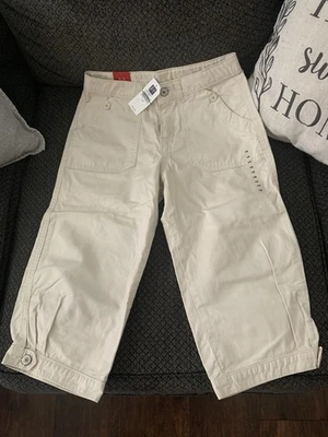 L@@K- Pantalones Capri Caqui Claro Gap para Niñas con Puños con Botones Talla 16 ¡Nuevo con Etiquetas Lindos! Foto 1 de 4