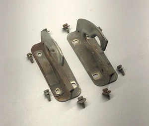 BMW E12 528i Hood Notch Roller Bracket Set Brackets E21 320i - Picture 1 of 3