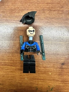 LEGO Nightwing Minifigure - 7785 DC Batman I - Arkham Asylum - Picture 1 of 5
