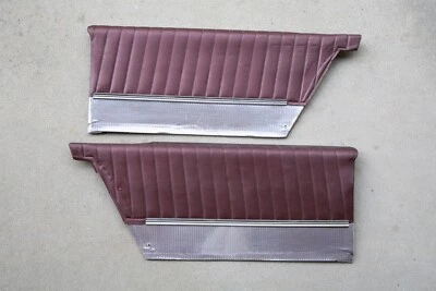 Oldsmobile Starfire 1962 interiores paneles traseros L/R Foto 1 de 2