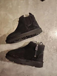 Scarpa stivaletto Ugg Neumel Chelsea nero bambino taglia 7 - Foto 1 di 8