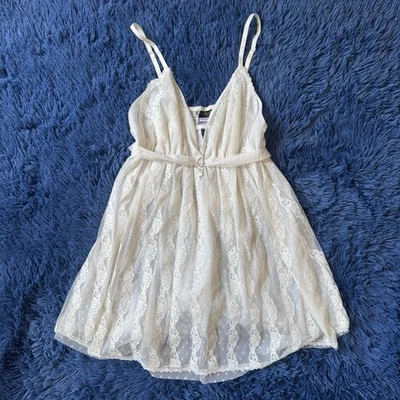 Ropa seductora por Cinema etoile ENCAJE BLANCO Camisón Nupcial Peluche Lazo Talla X-Grande Foto 1 de 4