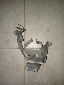 ROLLS ROYCE SILVER SHADOW & CORNICHE WINDSHIELD WIPER MOTOR BRACKET PART UD16364 - Bild 1 von 2