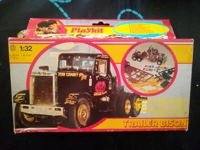 Playkit 1/32 Plastic Model Kit Trailer Bison 50202 Vintage  - Immagine 1 di 3