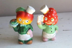 Ugagco Miyao Anthropomorphic Salt Pepper Shakers Peach Berry Chef MCM Kitsch - Picture 1 of 8