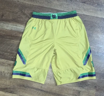 Pantalones Cortos Irlandeses de Lucha Notre Dame Jóvenes Niños Grandes NCAA Baloncesto Under Armour Foto 1 de 4