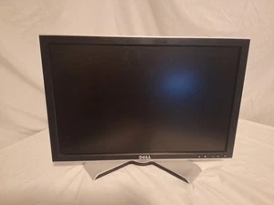 Dell Ultra Sharp 20" Widescreen 2009Wt LCD Monitor Silver 1680x1050. - Used - Picture 1 of 3