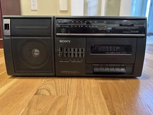 Vintage Sony 4 Band Boombox CFS-1020 Am/FM Radio Cassette Detach Speakers - Picture 1 of 9