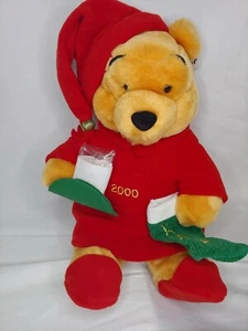 Peluche navideño Winnie The Pooh vintage 2000 Disney Store, nuevo con etiquetas - Imagen 1 de 6