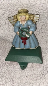 Weihnachtsengel blau Kleid Flügel Kranz komplett Gusseisen Strumpf Aufhänger Halter - Bild 1 von 2