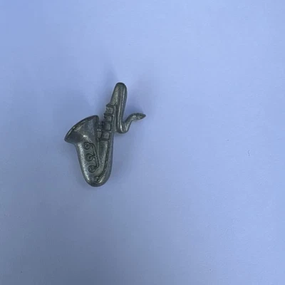 2002 The SIMPSONS CLUE Game Piece Replacement - Pewter WEAPON - SAXOPHONE - Image 1 of 2