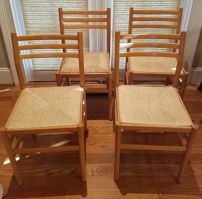 5 Mid Century Maple Chairs With Woven Rush Seats - Image 1 of 4
