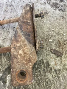 1976-1979 Ford 4x4 F150 Trac Bar Upper Bracket - Picture 1 of 4