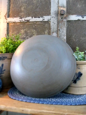Tazón de masa de madera antiguo LG con borde pintura gris zinc leche 15" Foto 1 de 4